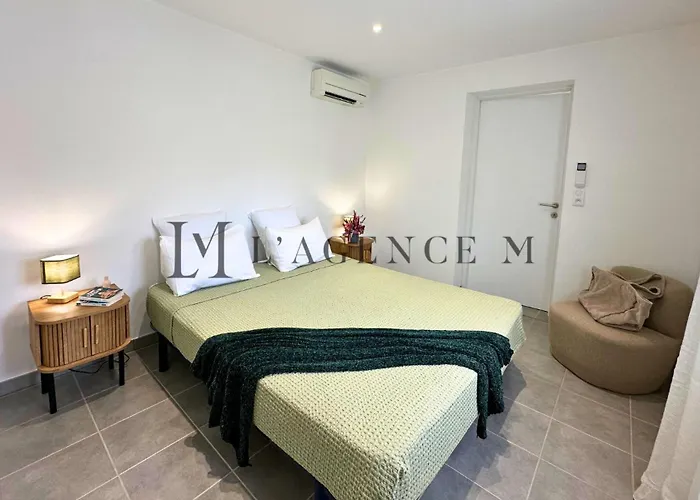 Petru Paisible & Spacieux קאלבי