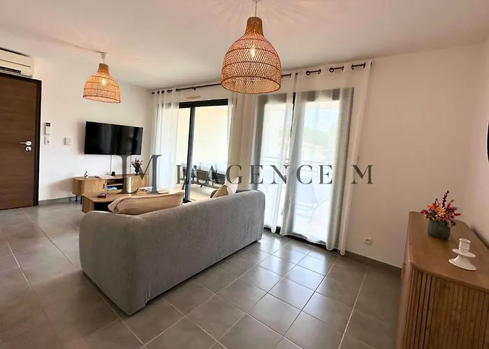 Petru Paisible & Spacieux Calvi (Corsica)