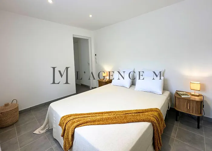 Petru Paisible & Spacieux Apartmán